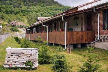 Фотографии Гостевой дом Cabana Cetatea Romană Brusturi г. Chichişa (Румыния) №1 Фото Гостевой дом Cabana Cetatea Romană Brusturi г. Chichişa 1