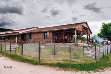 Фотографии Гостевой дом Cabana Cetatea Romană Brusturi г. Chichişa (Румыния) №2 Фото Гостевой дом Cabana Cetatea Romană Brusturi г. Chichişa 2